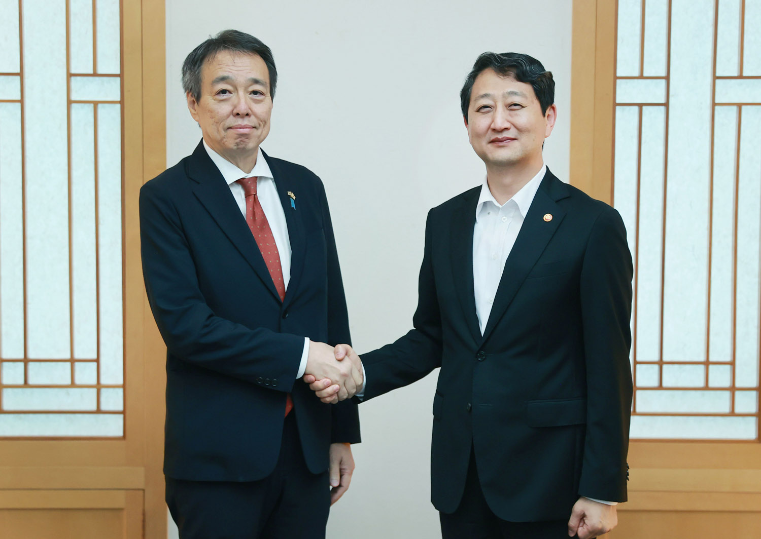 신임 주한일본대사 면담 1
