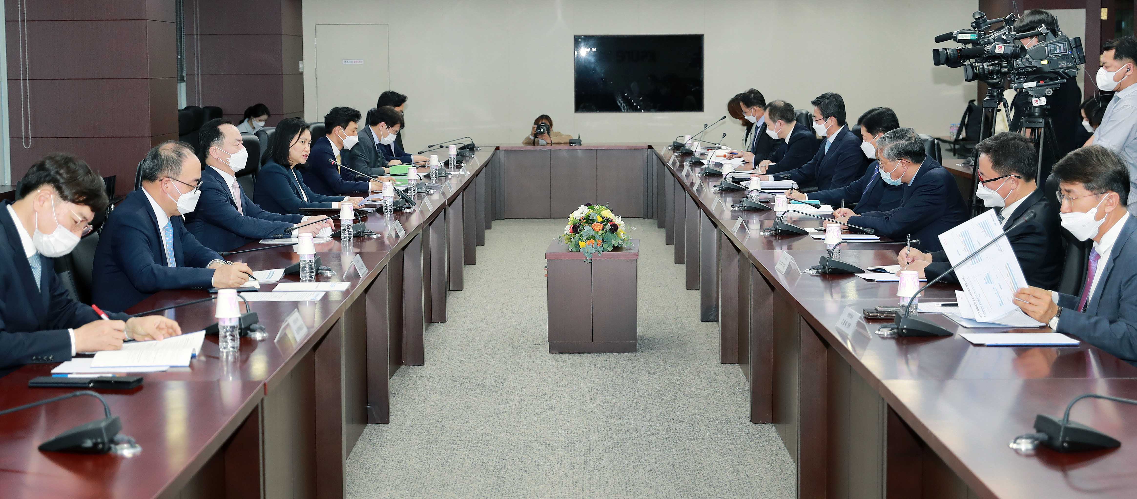 포스트 코로나 新통상전략 업계 간담회 1