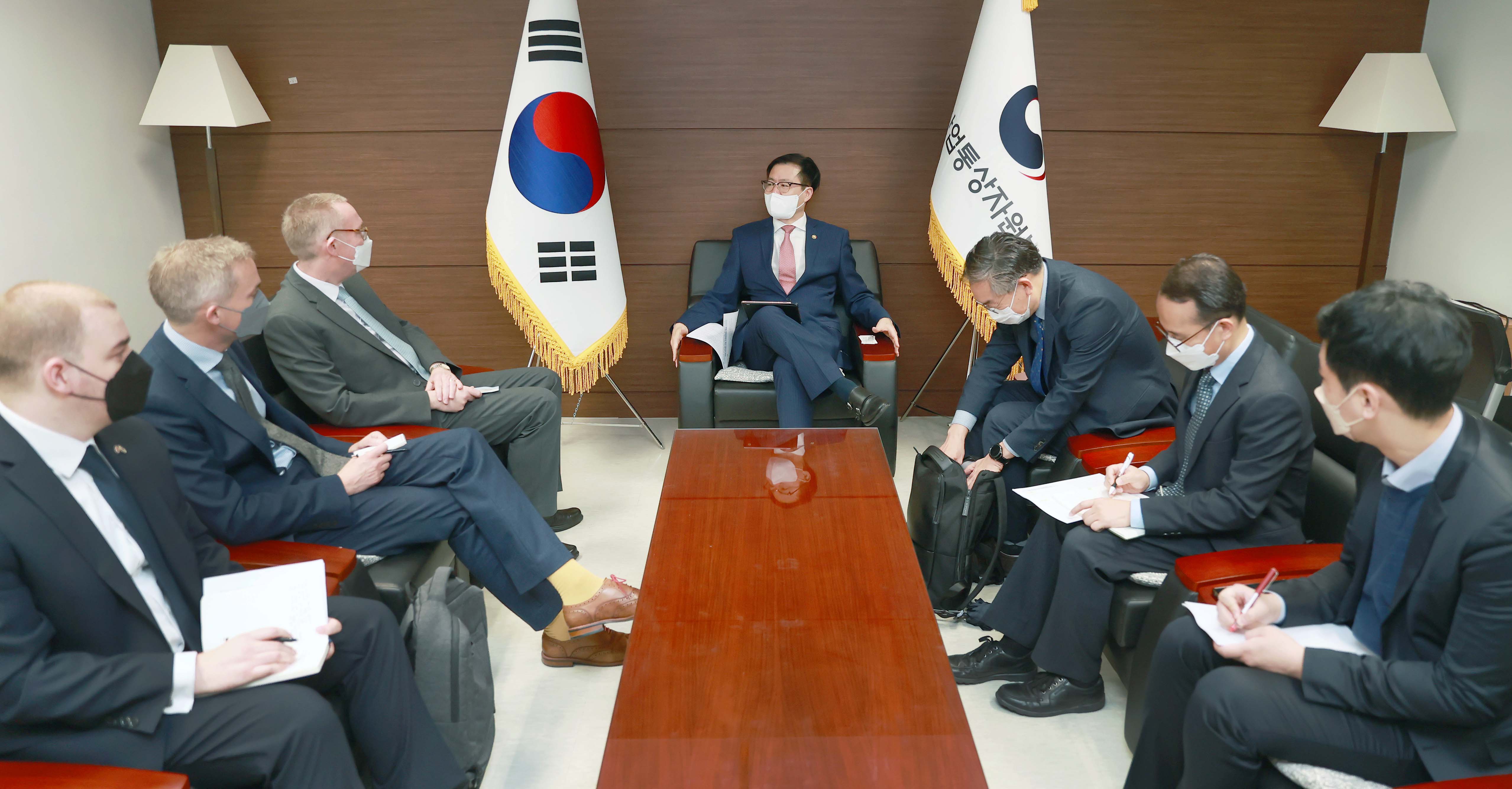 신임 주한영국대사 면담 3