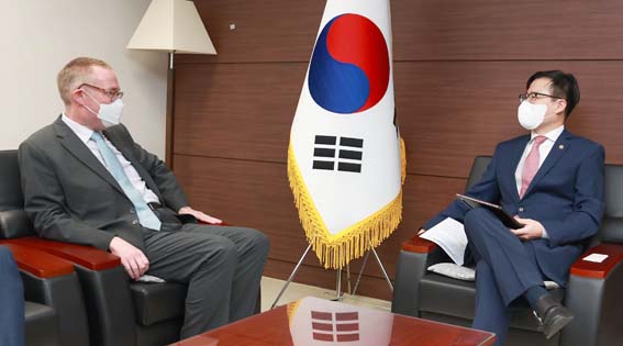 신임 주한영국대사 면담 1