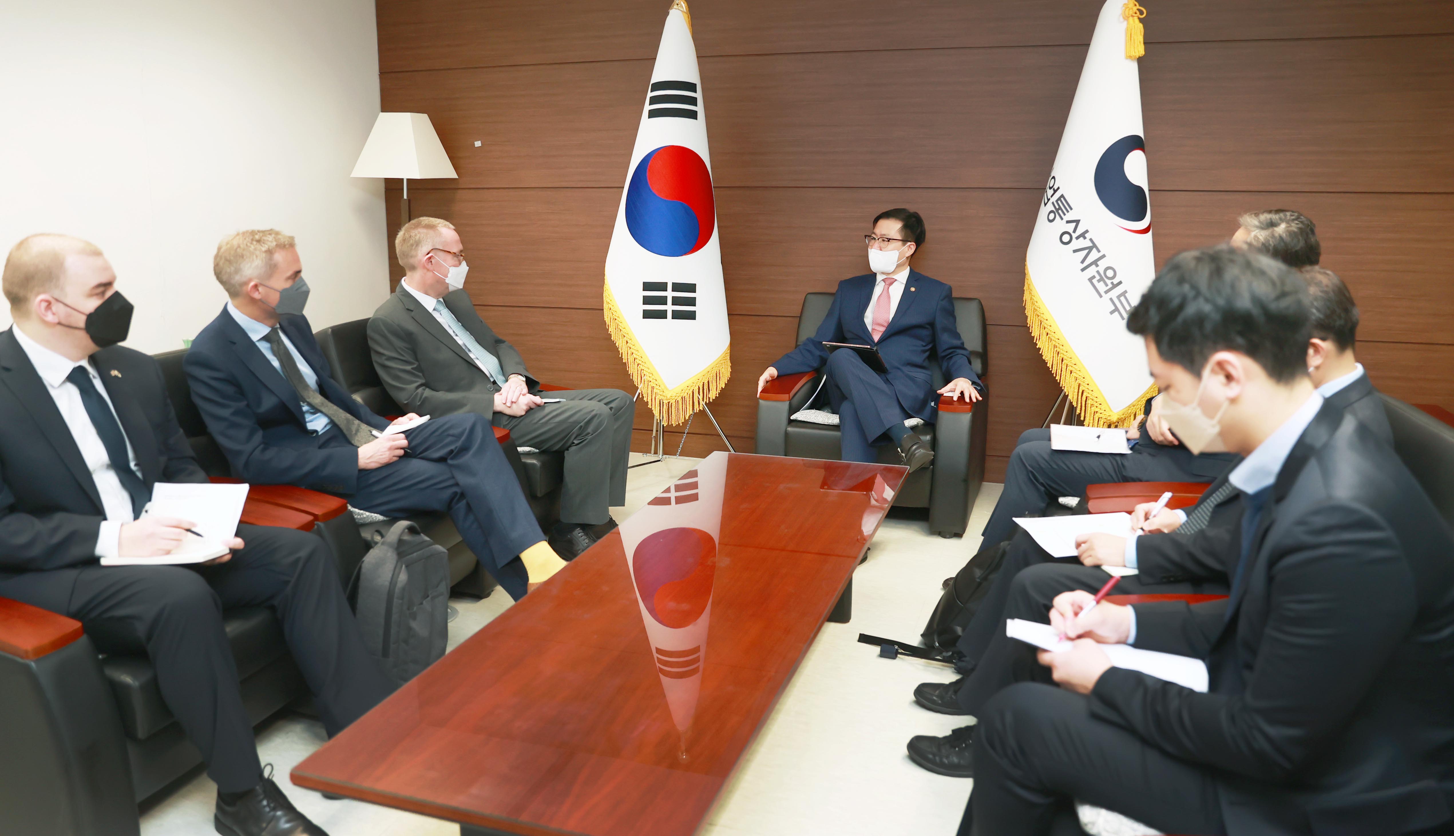 신임 주한영국대사 면담 5