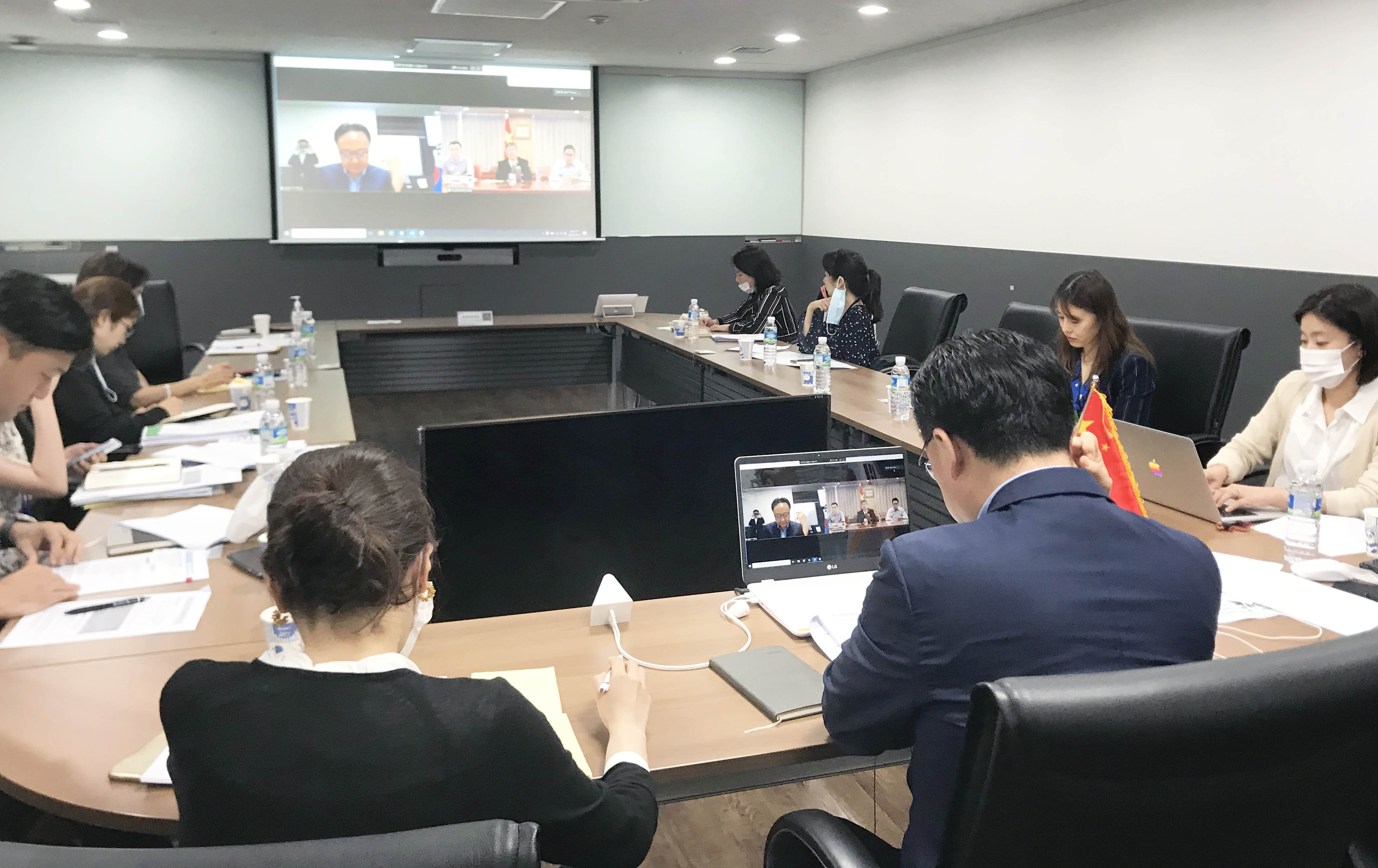 제8차 한-중 자유무역협정(FTA) 서비스·투자 후속협상 수석대표 영상회의 3