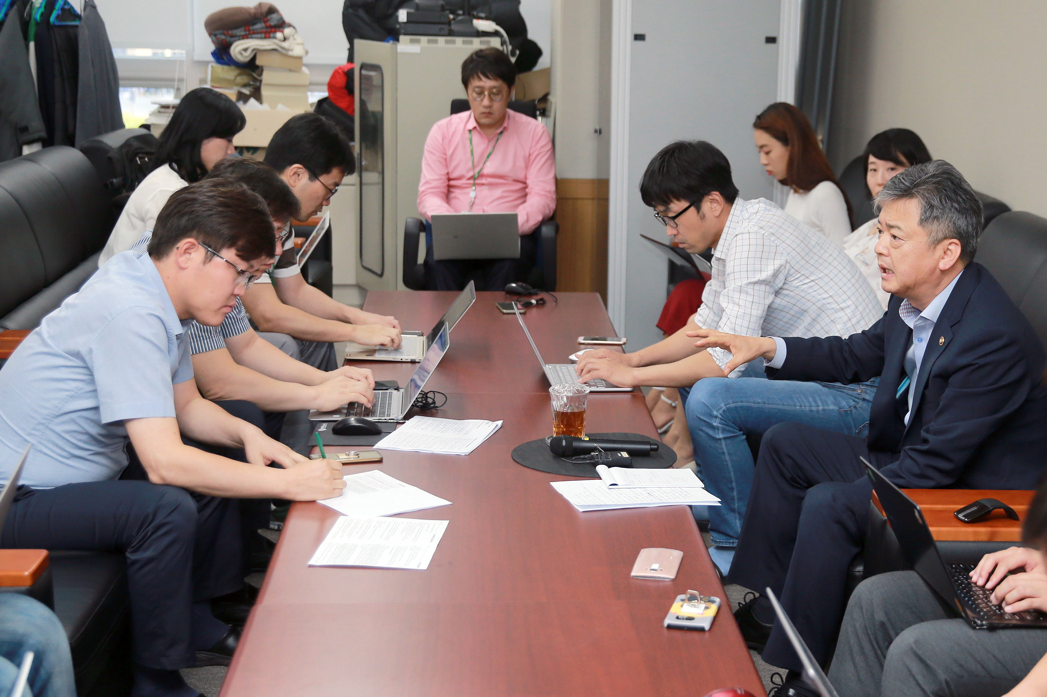 산업부 핵심 정책토의 관련 브리핑 5