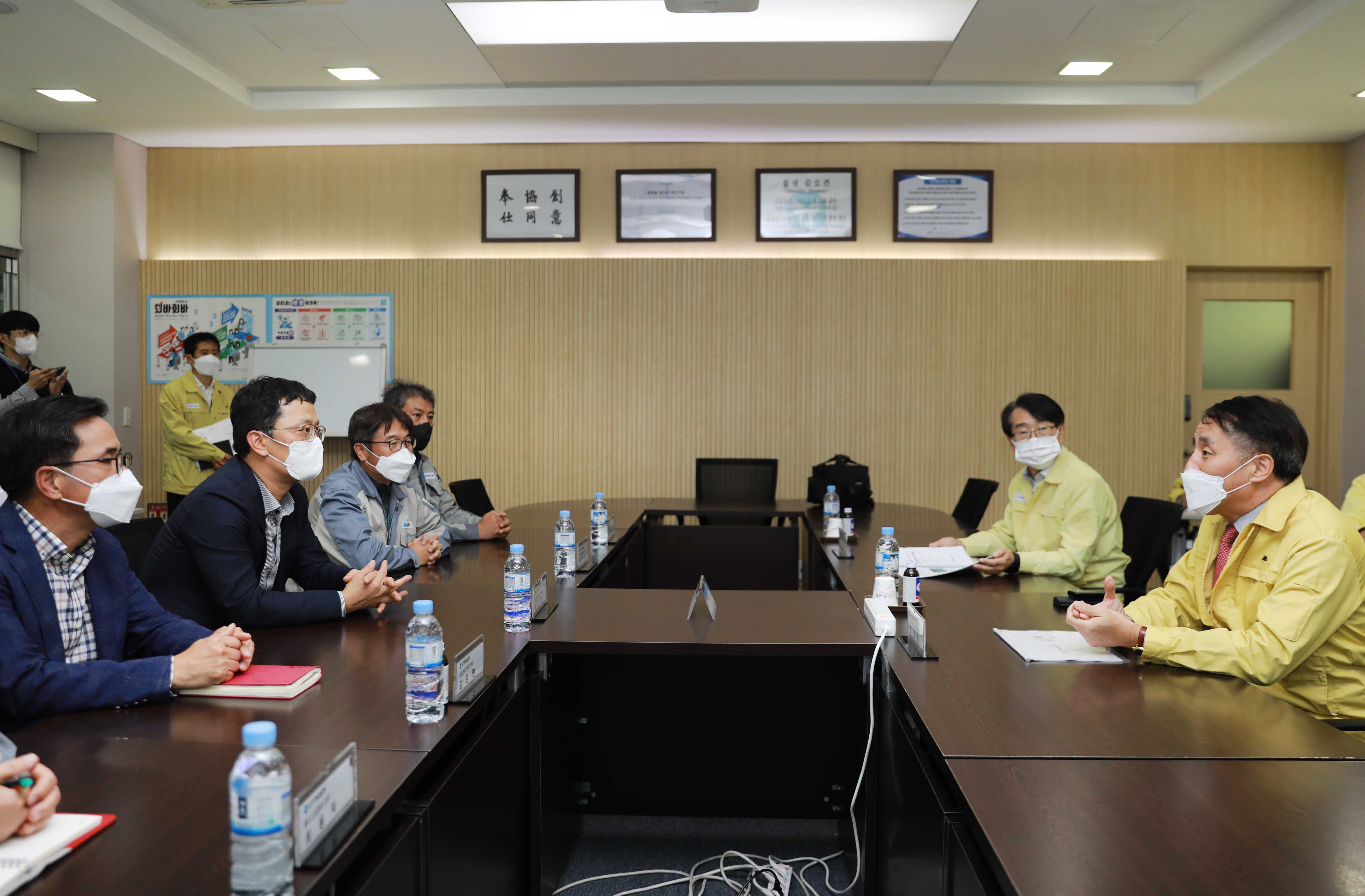 산업단지 입주기업인 에스티팜(주) 안전점검 현장방문 1