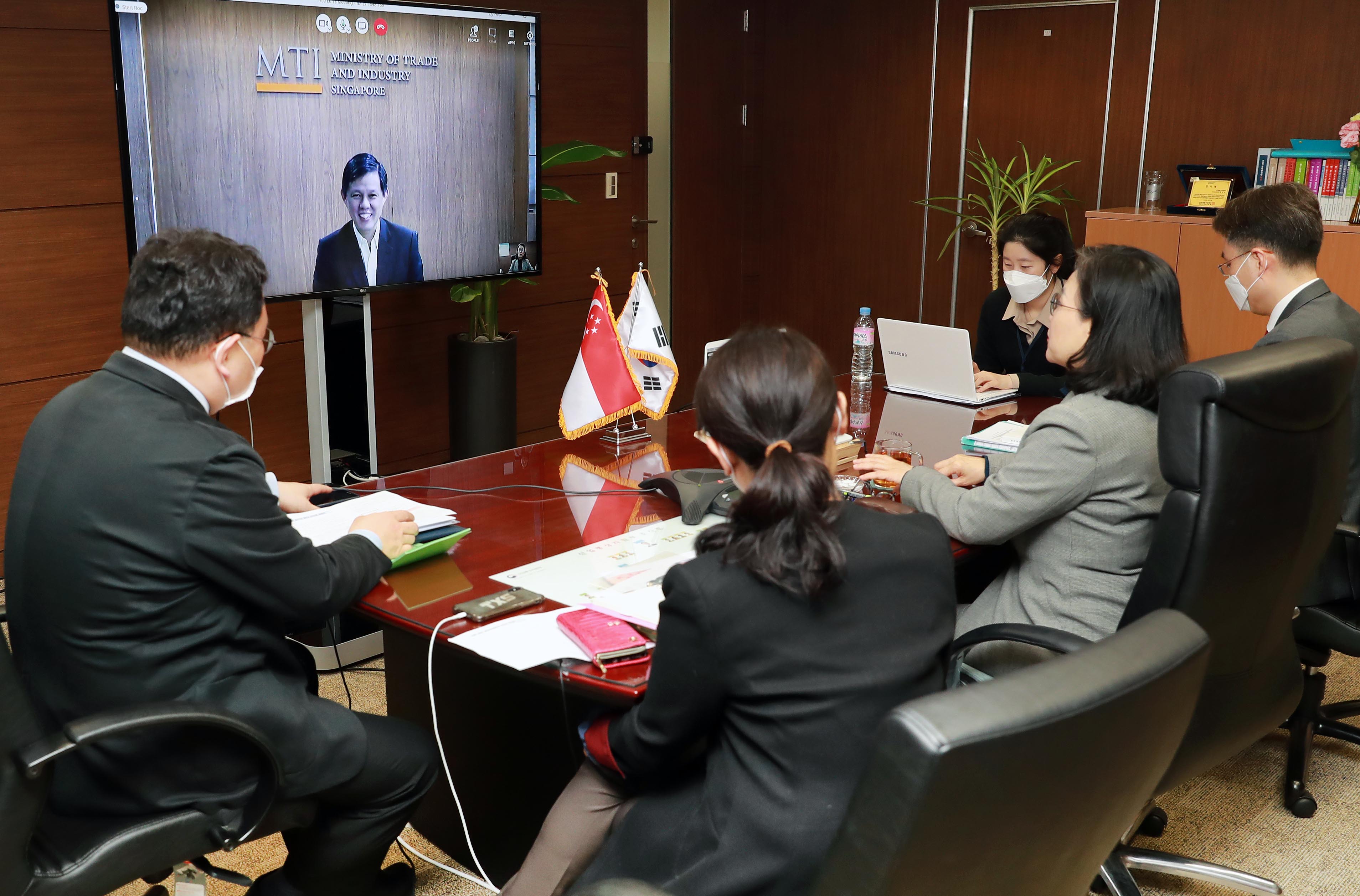 한-싱가포르 통상산업부 장관 영상회의 3
