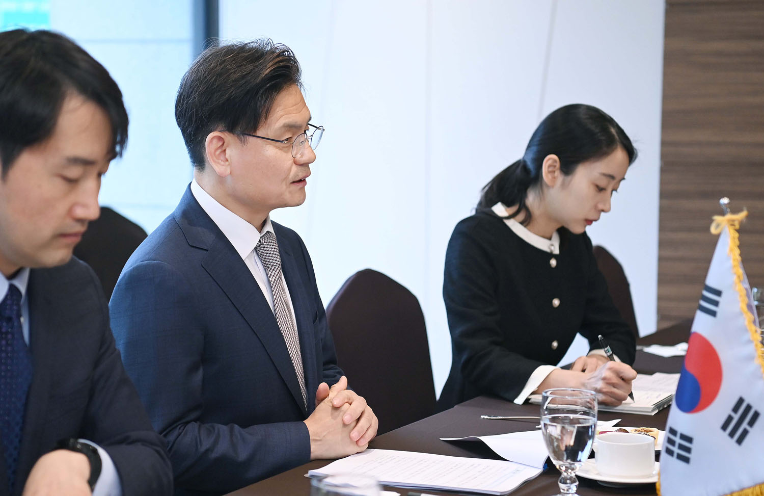 라민 툴루이 미국 국무부 차관보 면담 3