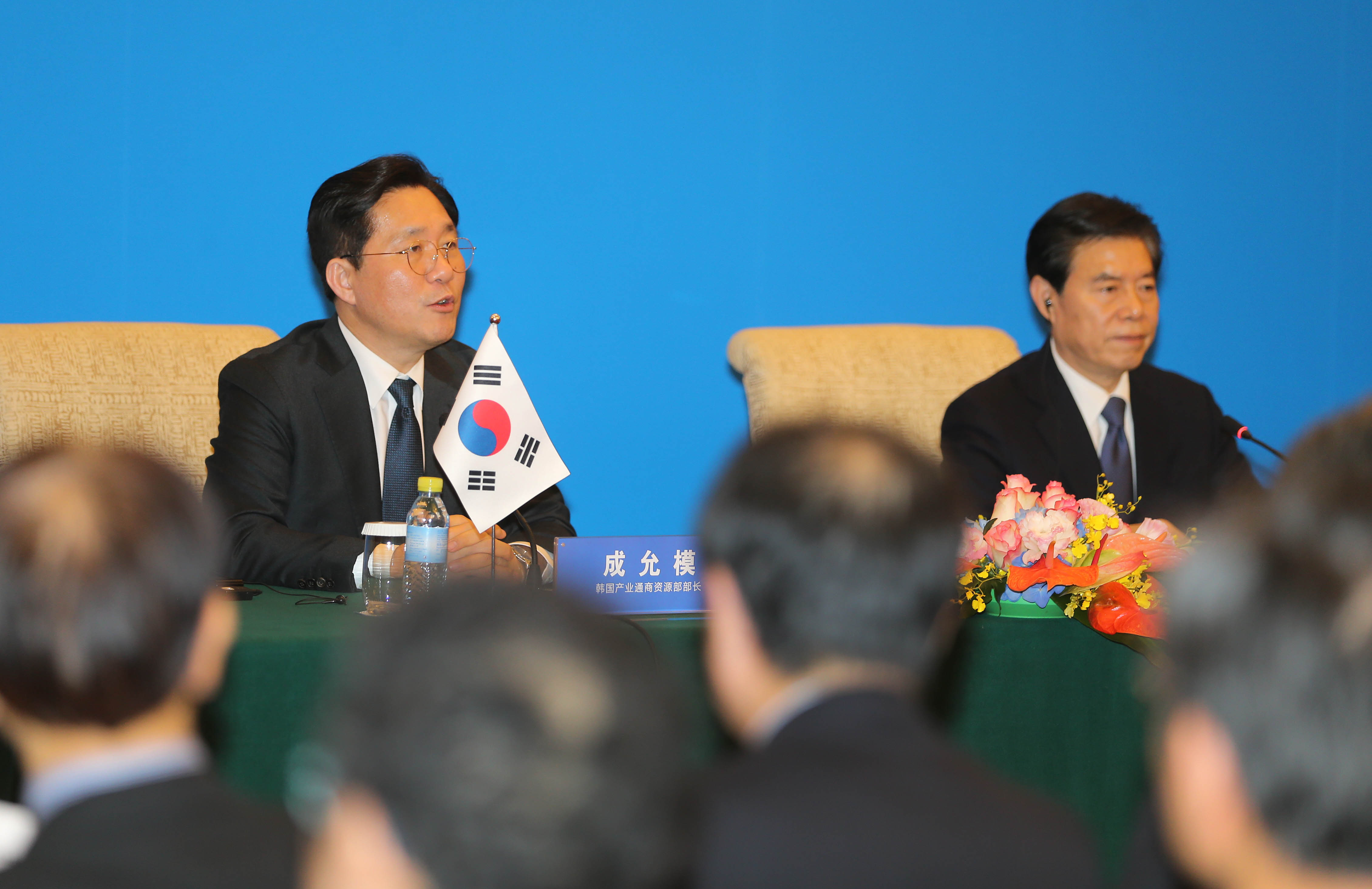 제12차 한일중 경제통상장관회의 결과관련 공동기자회견  4