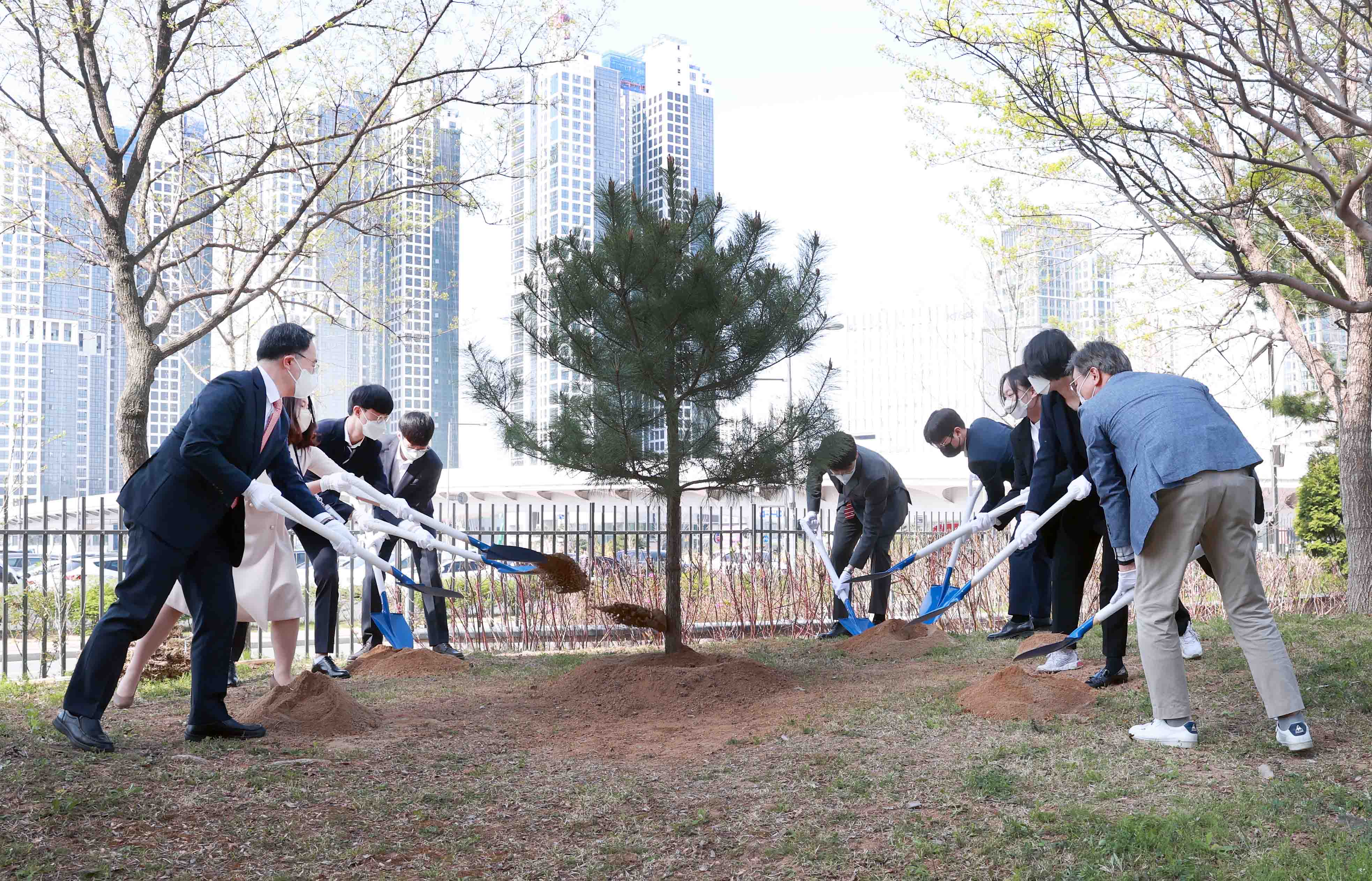 제77회 식목일 맞이 기념식수 3