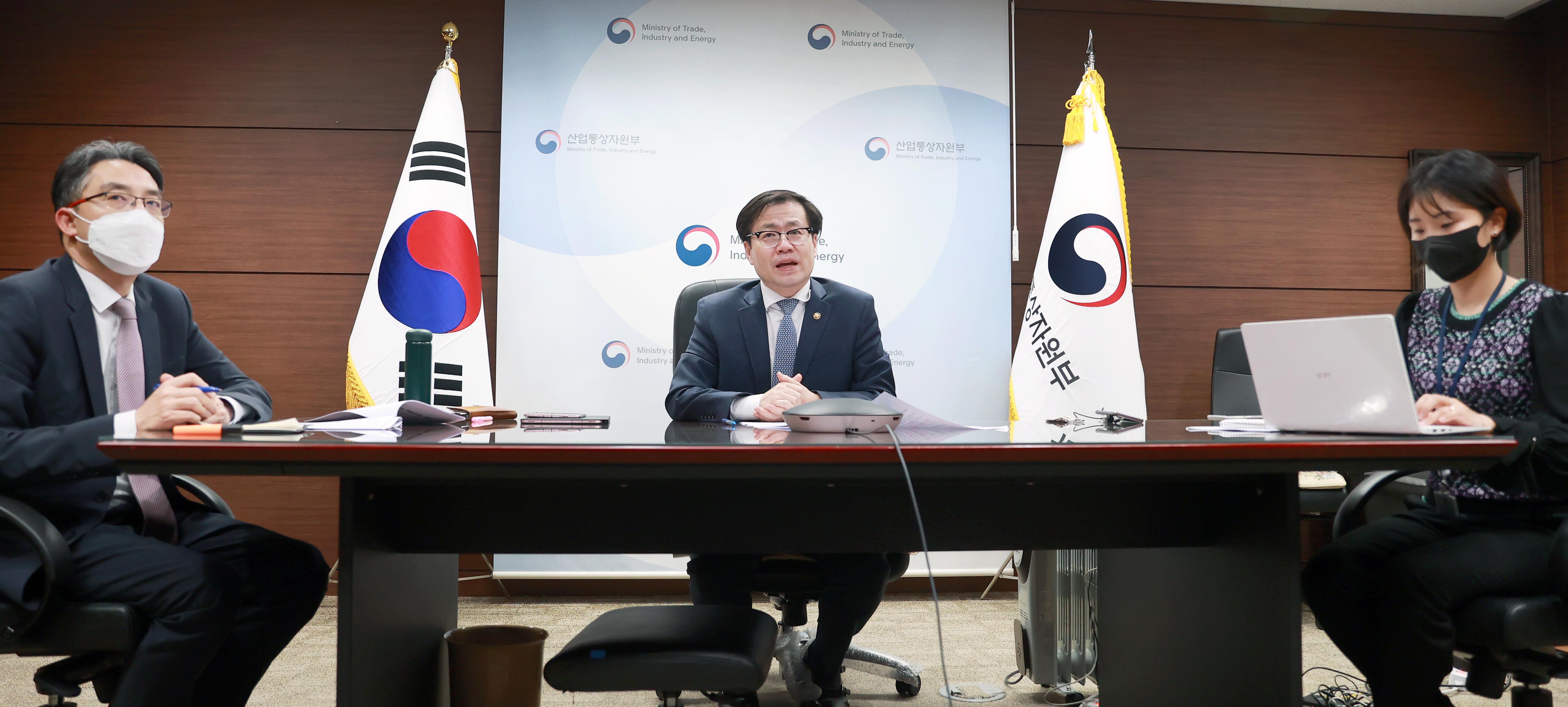 아미 베라 미국 하원의원 면담 4