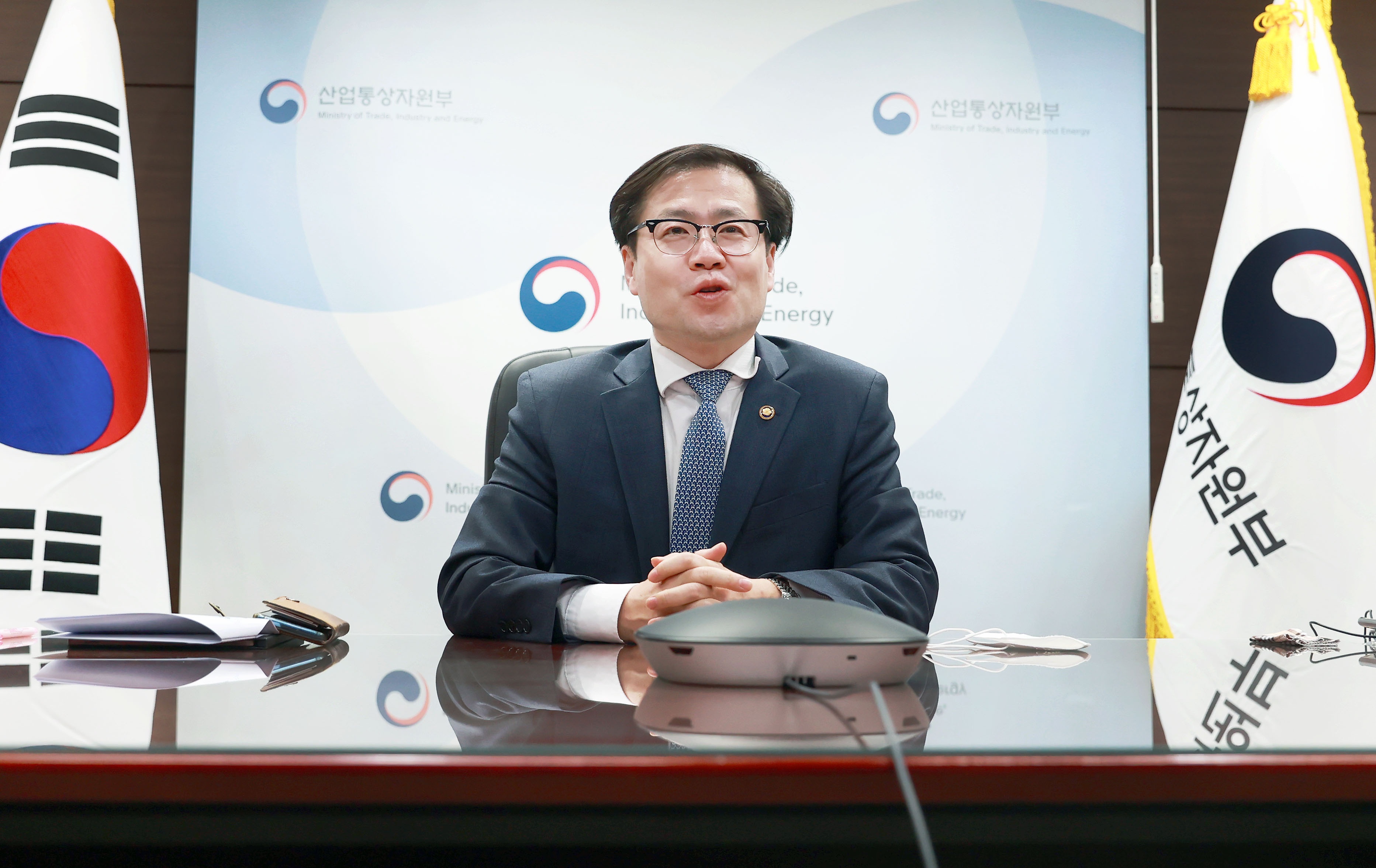 아미 베라 미국 하원의원 면담 5