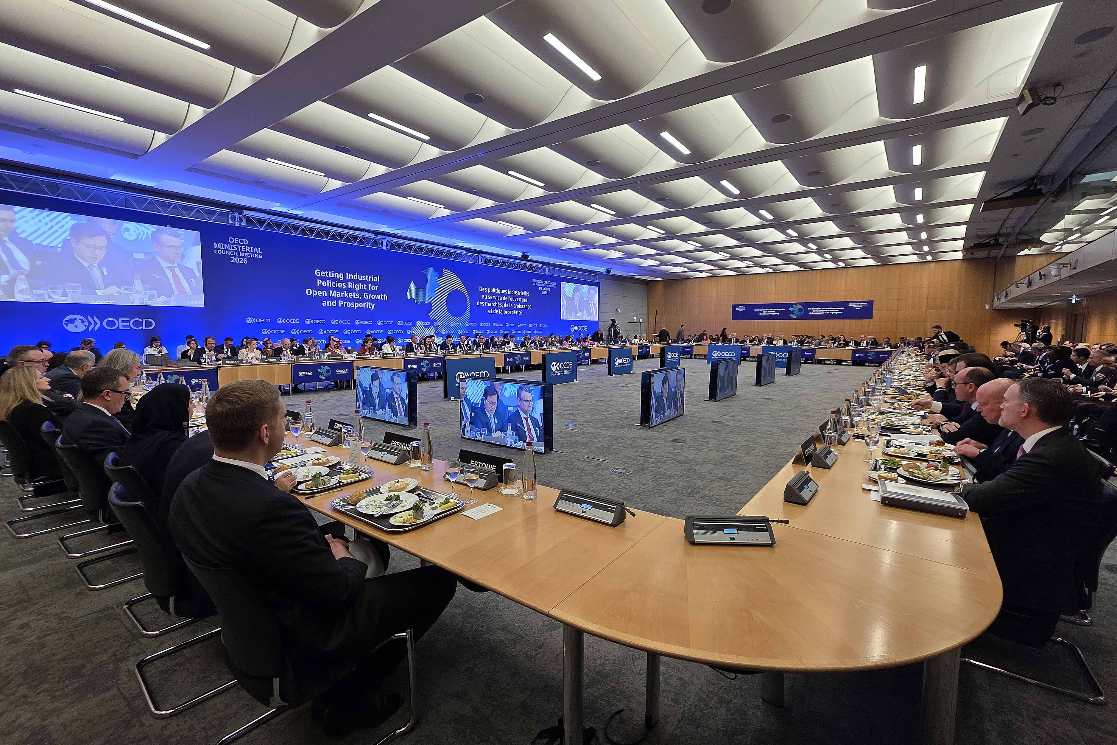 OECD 각료이사회 세션 1-산업정책의 목표와 영향 간 균형 회의 4
