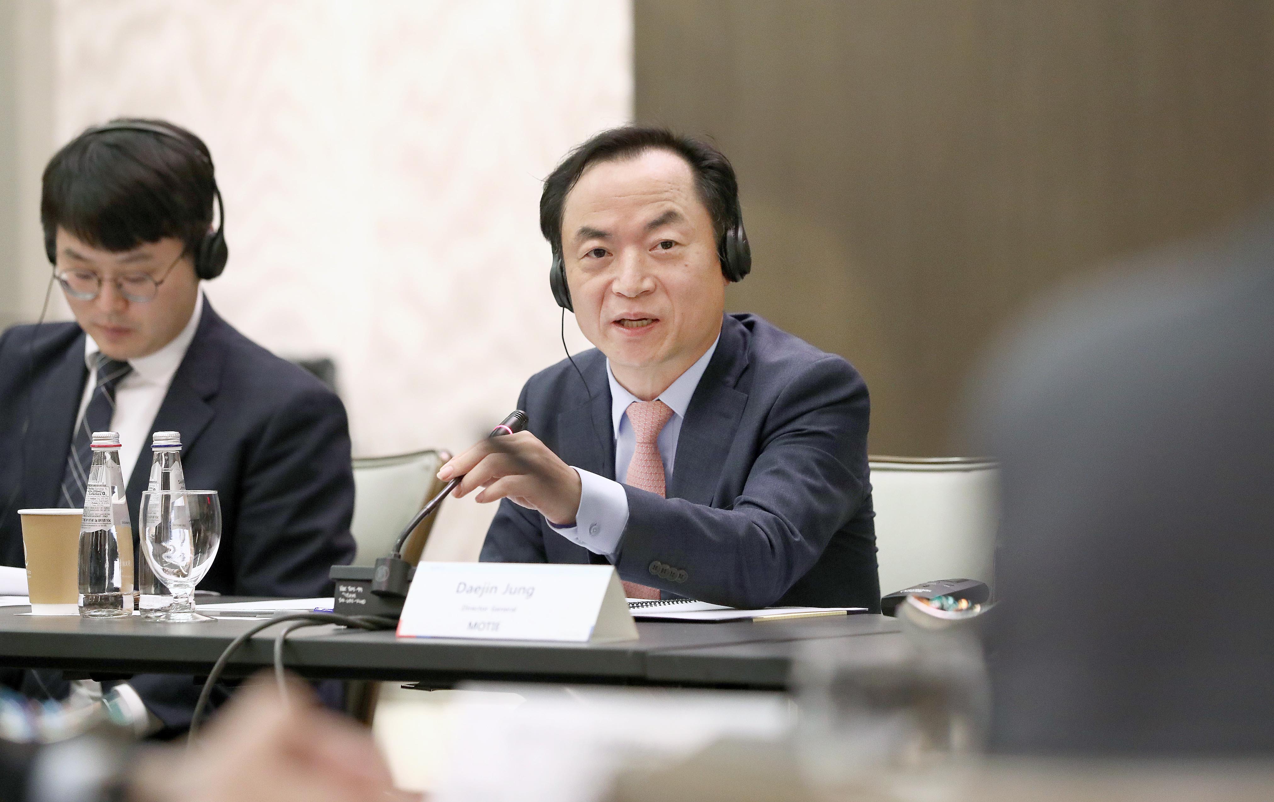 미국 투자가 라운드테이블 2