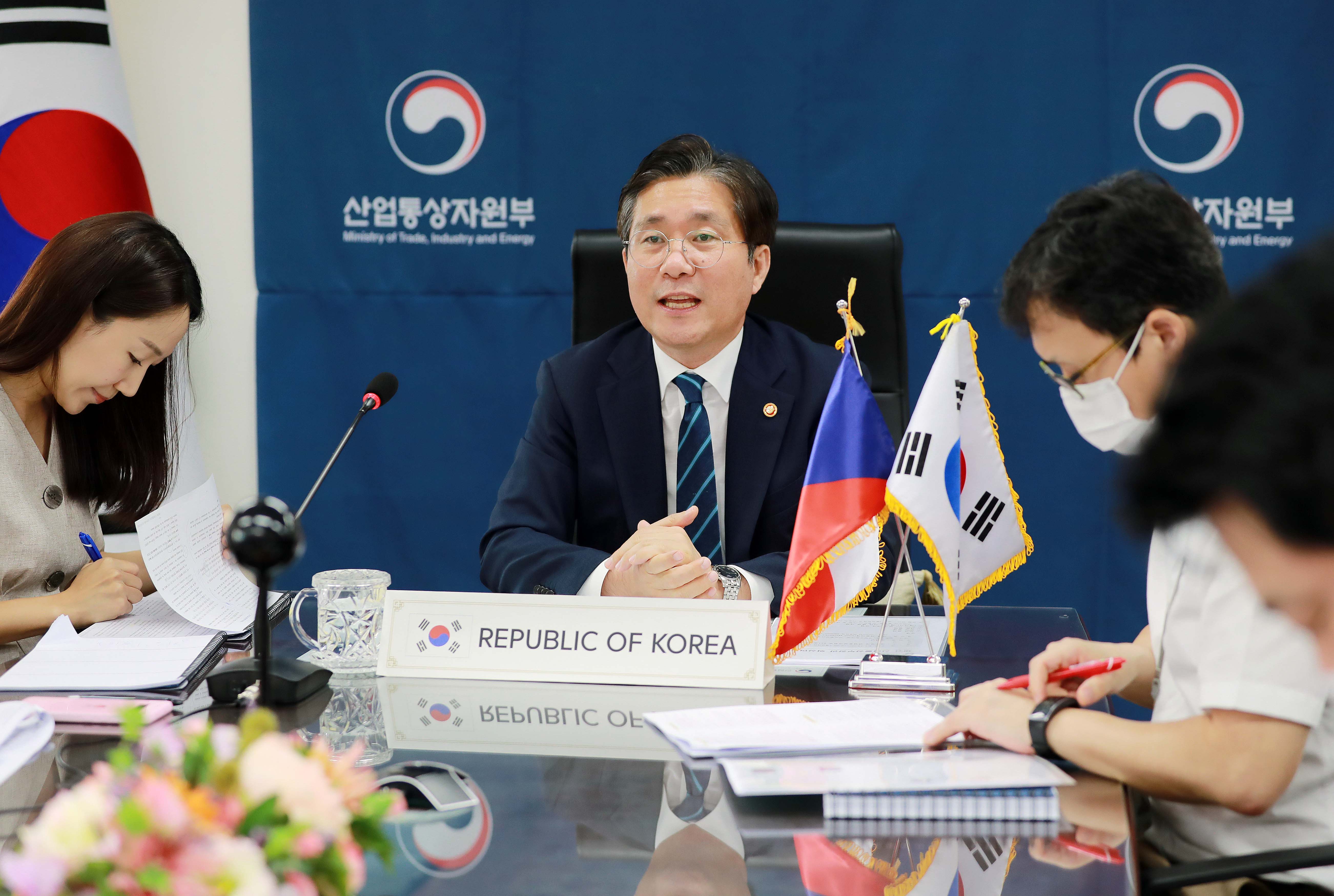 체코 원전특사 화상면담 2
