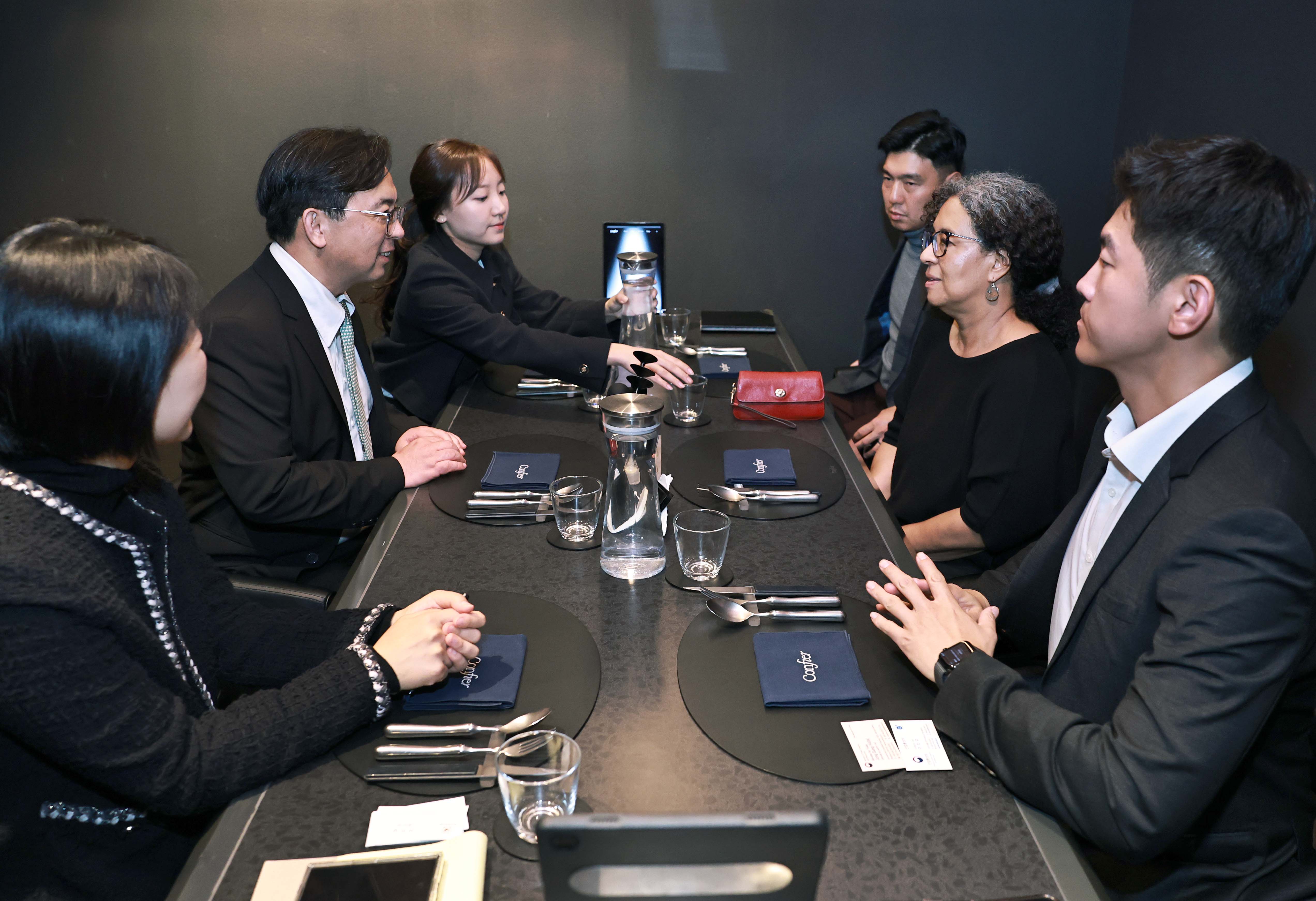 메릴린 스트릭랜드 미국 하원의원 면담 3