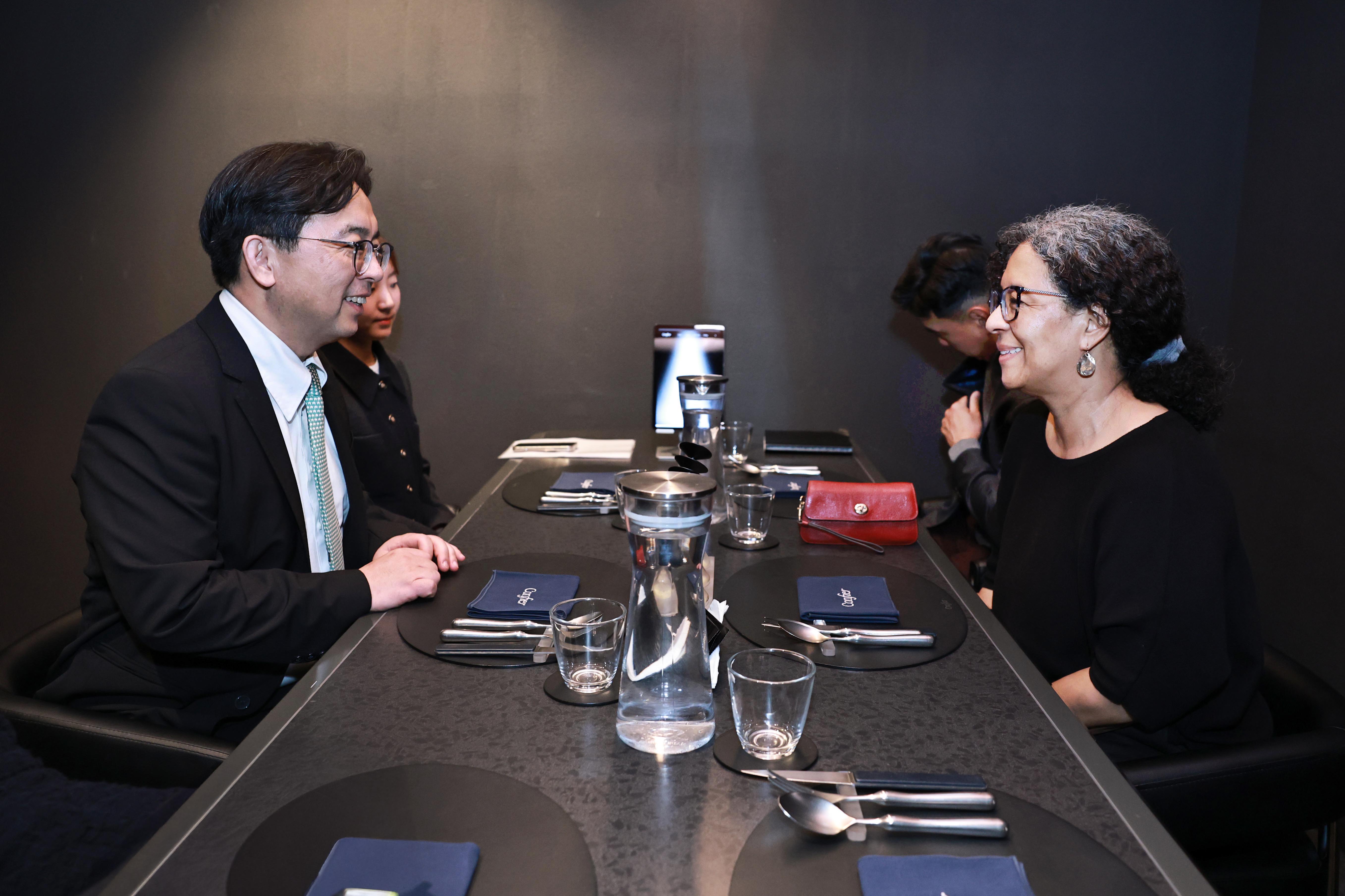 메릴린 스트릭랜드 미국 하원의원 면담 2