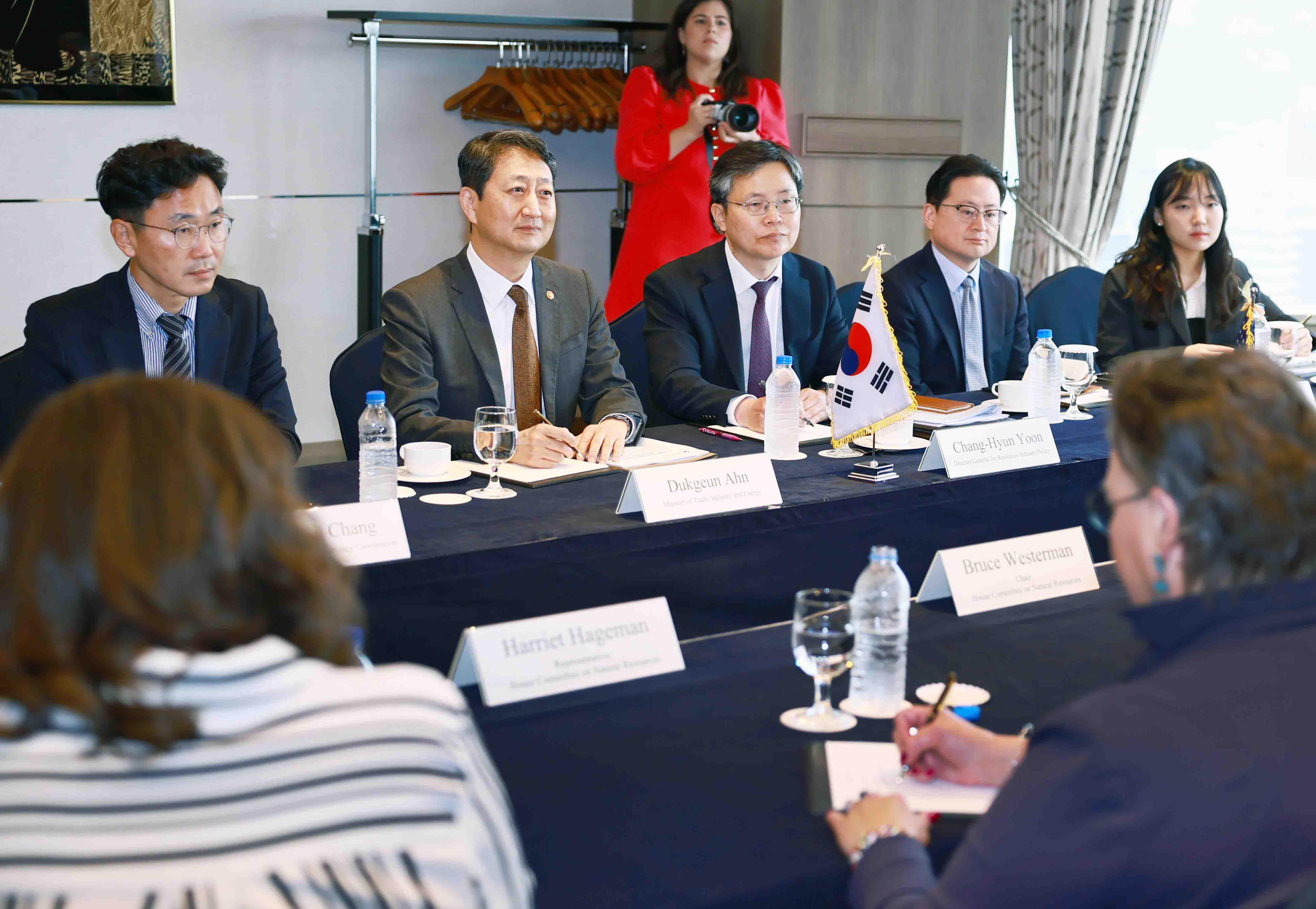 미국 하원 천연자원위원회 의원단 면담 4