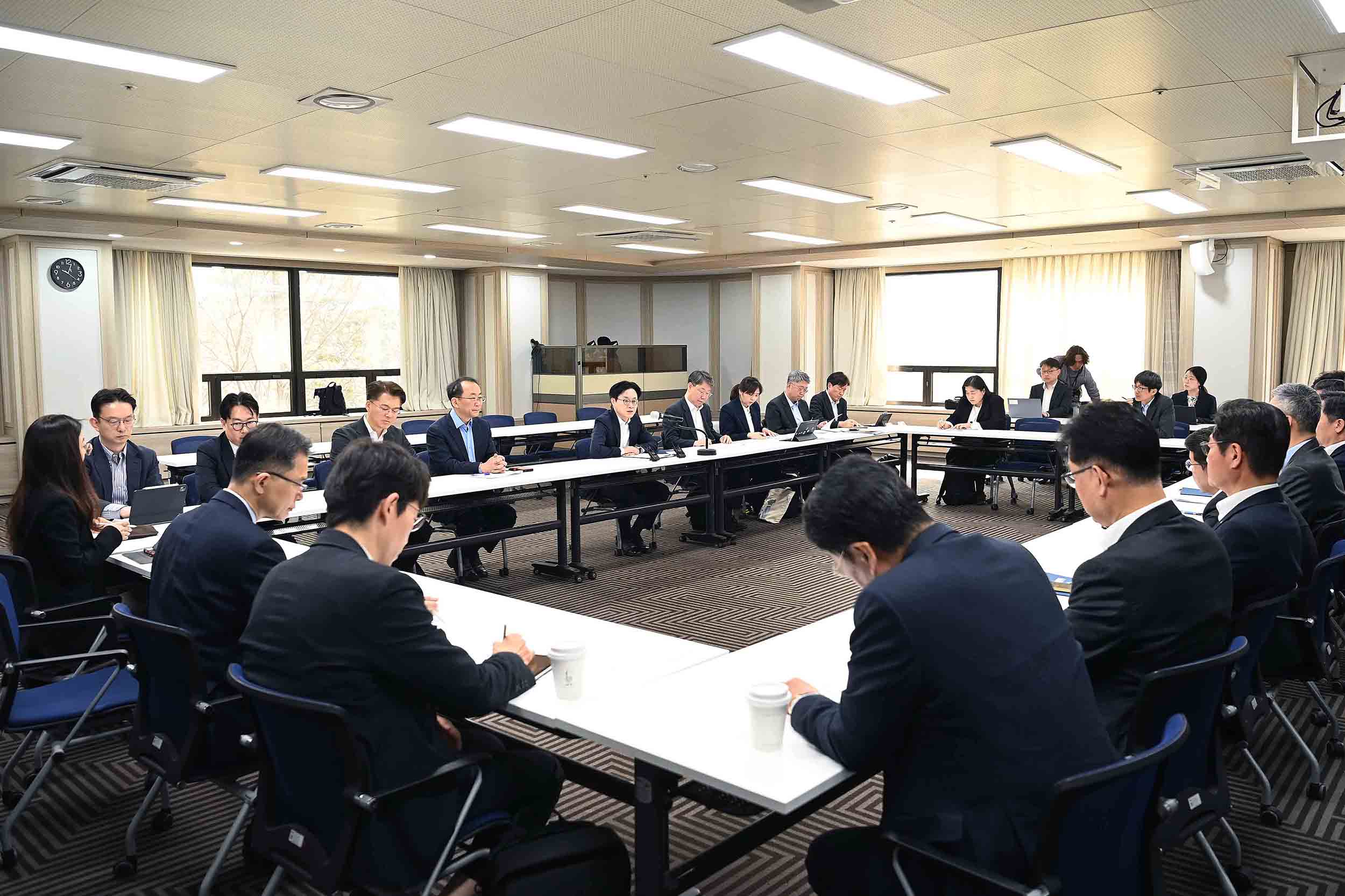 중동전쟁 관련 업종별 석화제품 수급상황 점검회의 1