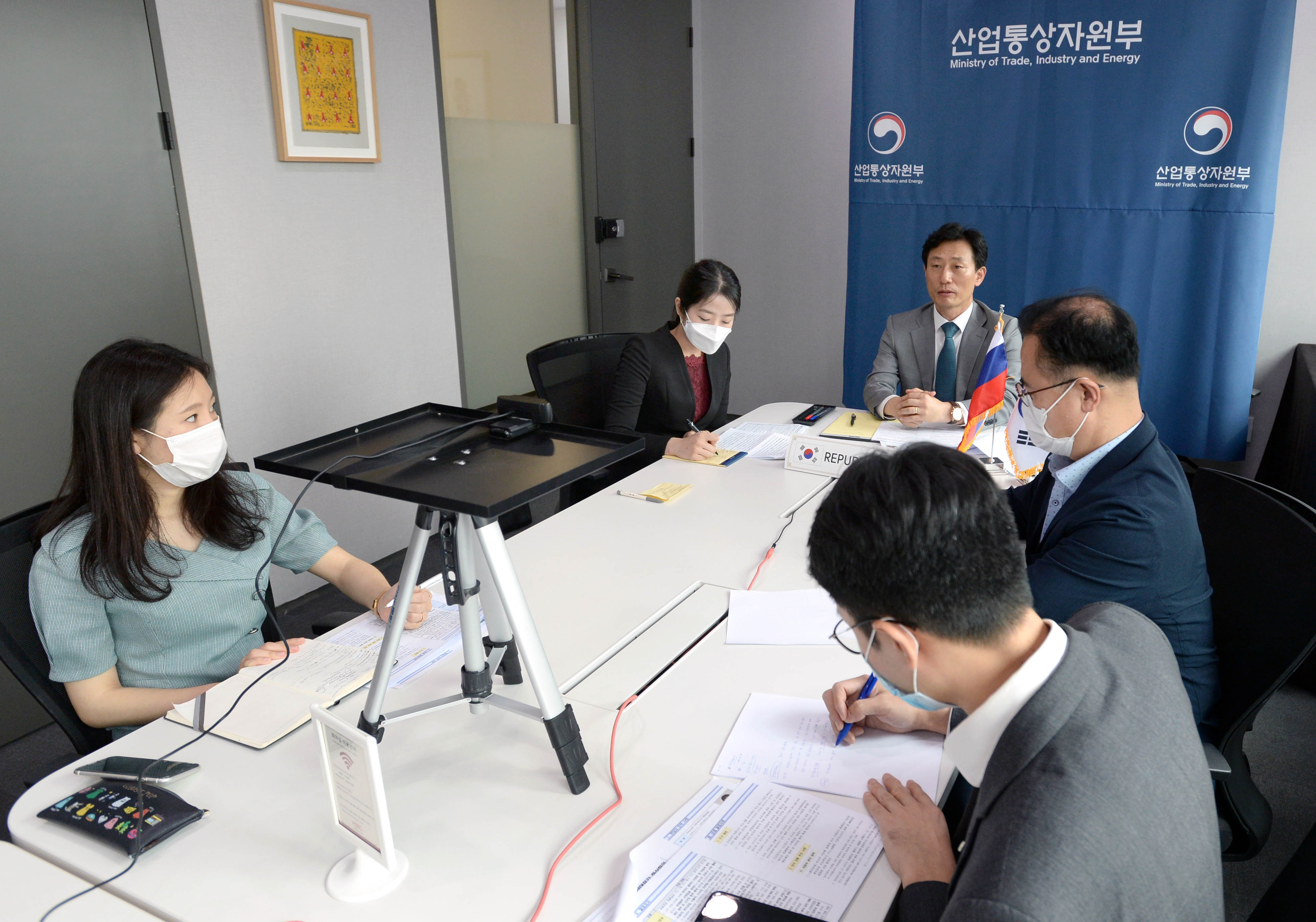 한-러시아 산업협력위 수석대표 화상회의 4