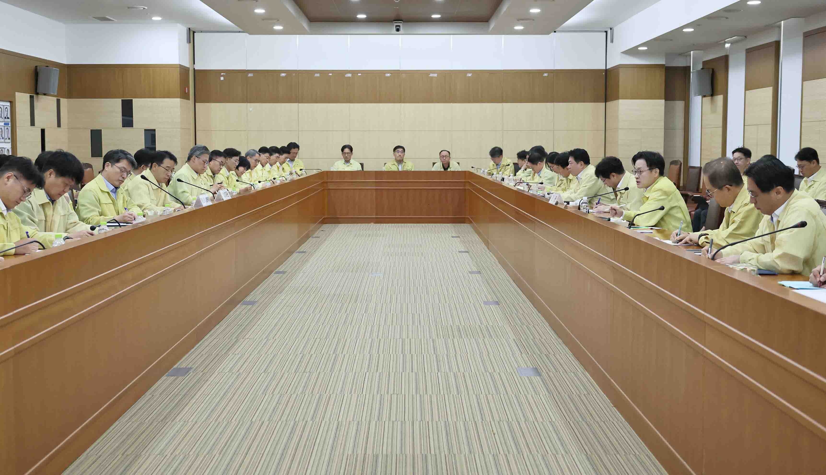 산업통상자원부 확대간부회의 개최 1
