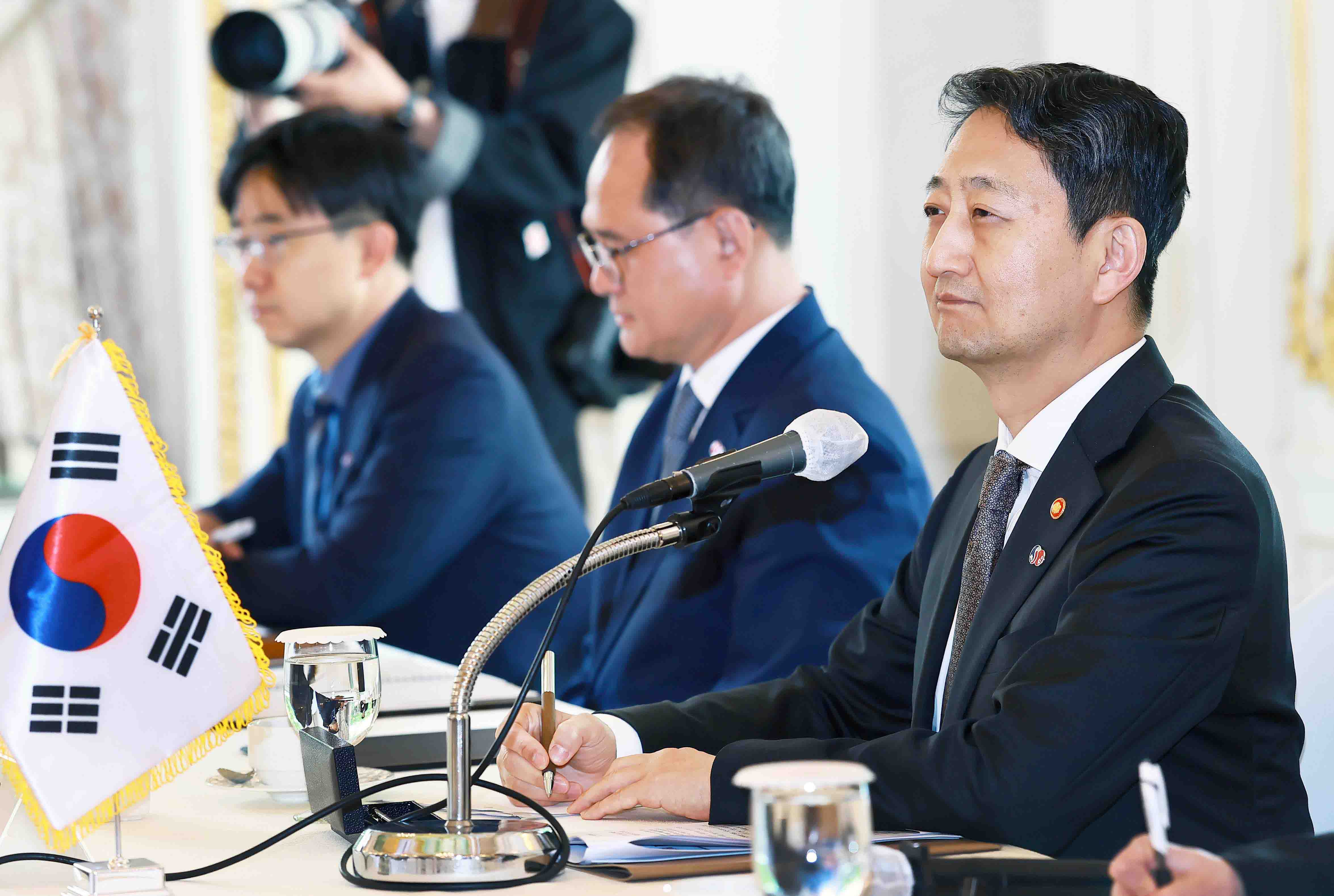 제57회 한일경제인회의 계기 경제인 사전환담 2