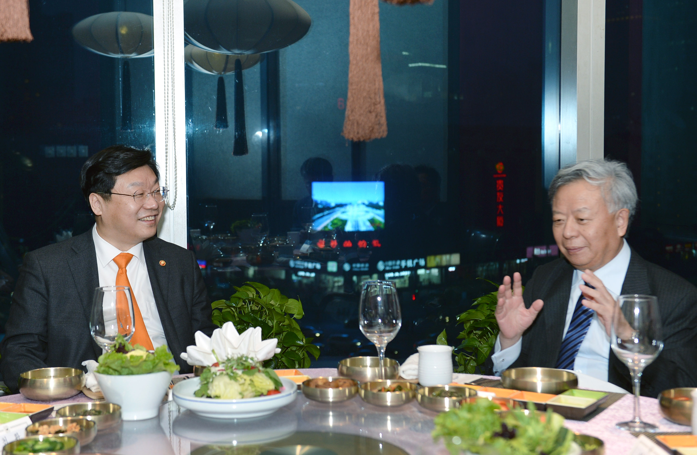 진뤼친 AIIB 총재 면담 2