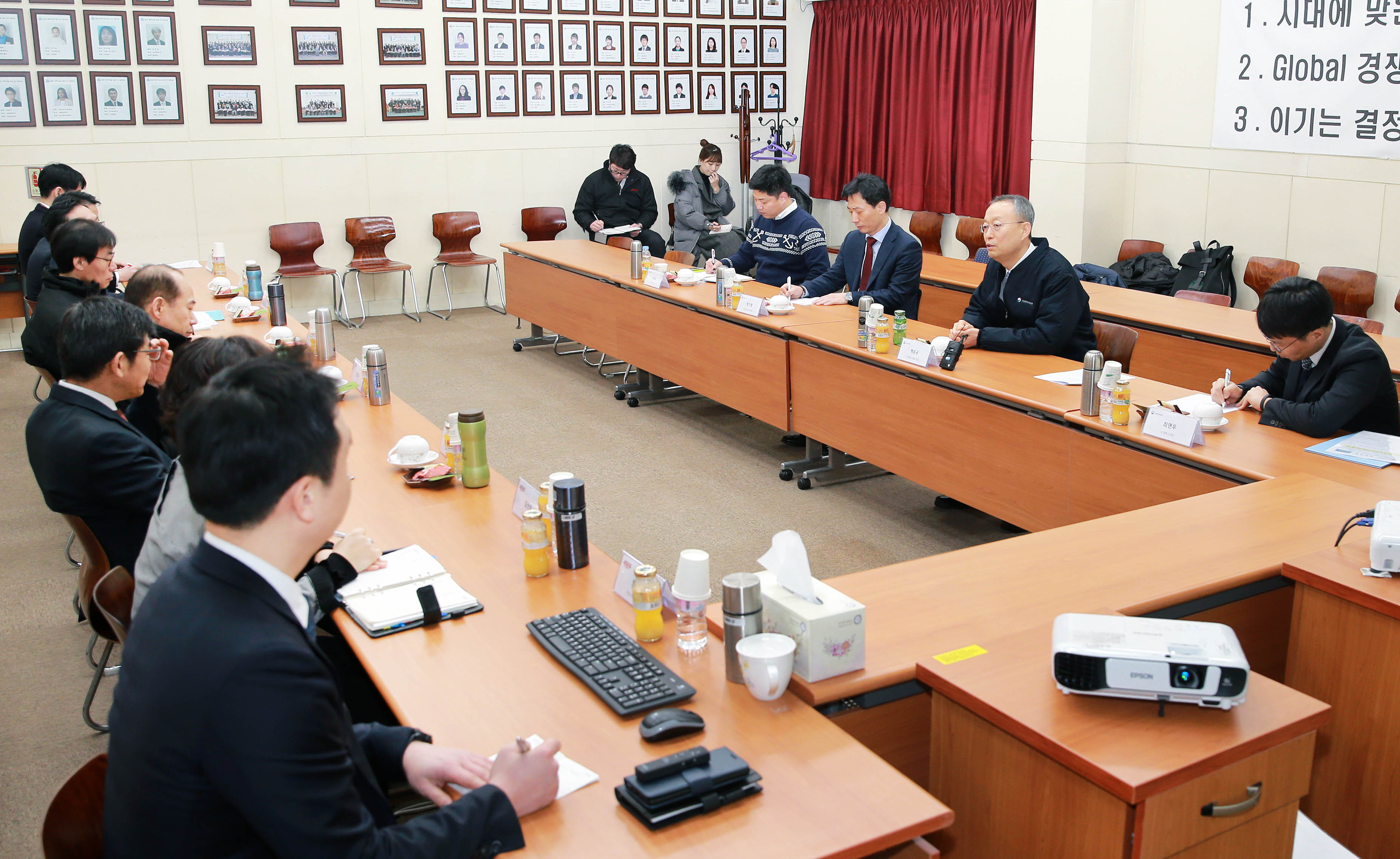 최저임금 정착을 위한 (주)주성엔지니어링 현장방문 5