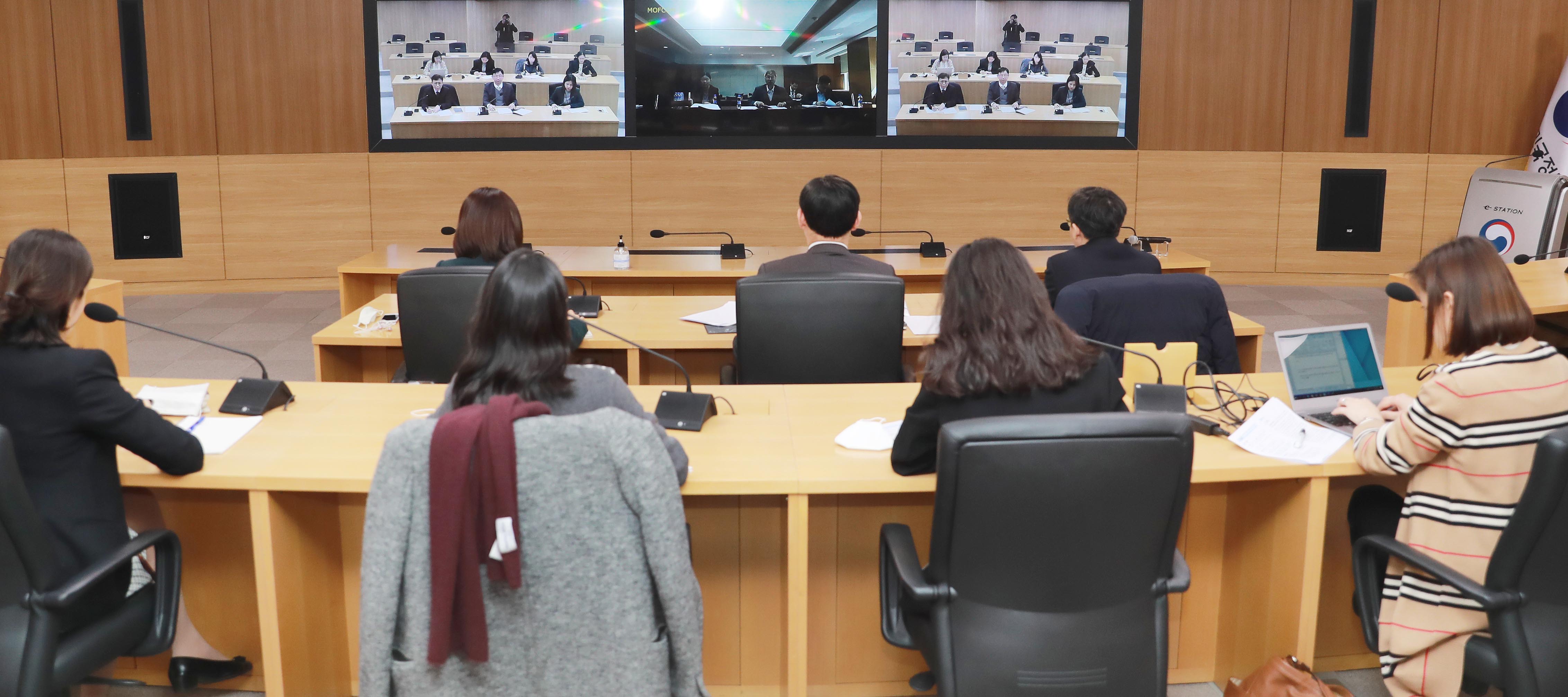 한중 자유무역협정(FTA) 서비스·투자 후속협상 1