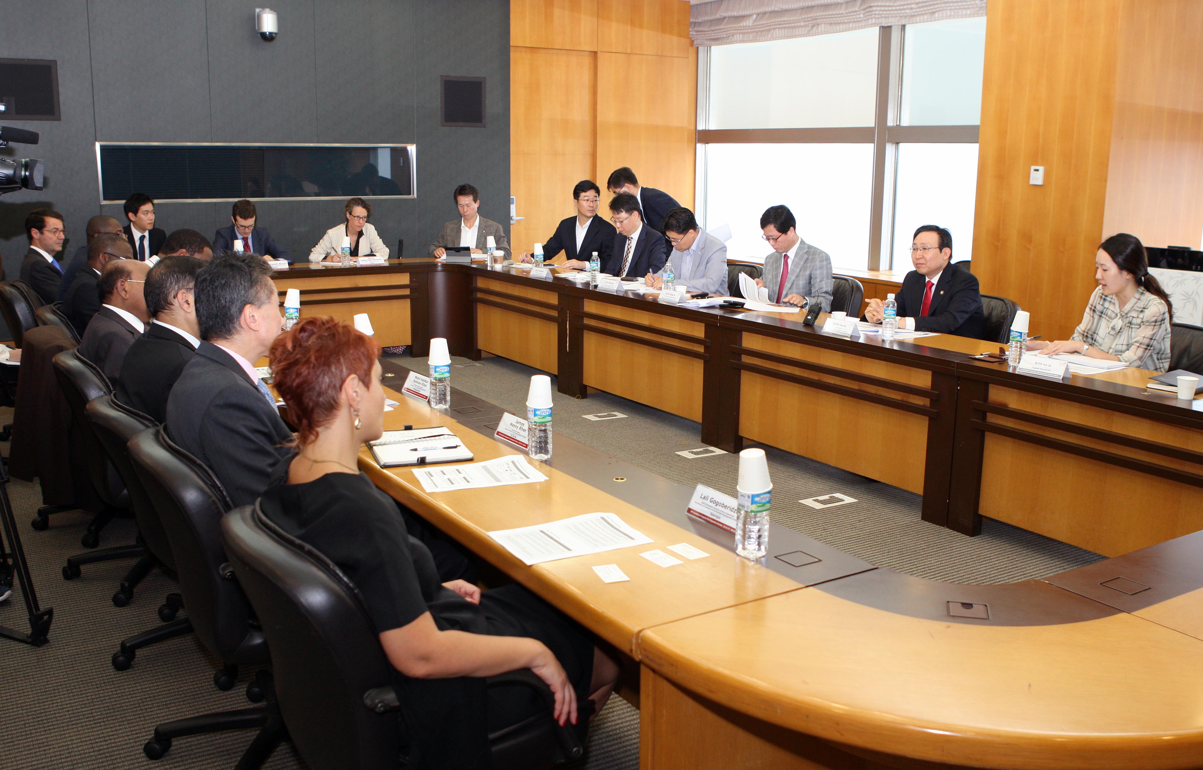 한국국제교류재단 초청 유력인사 간담회 2