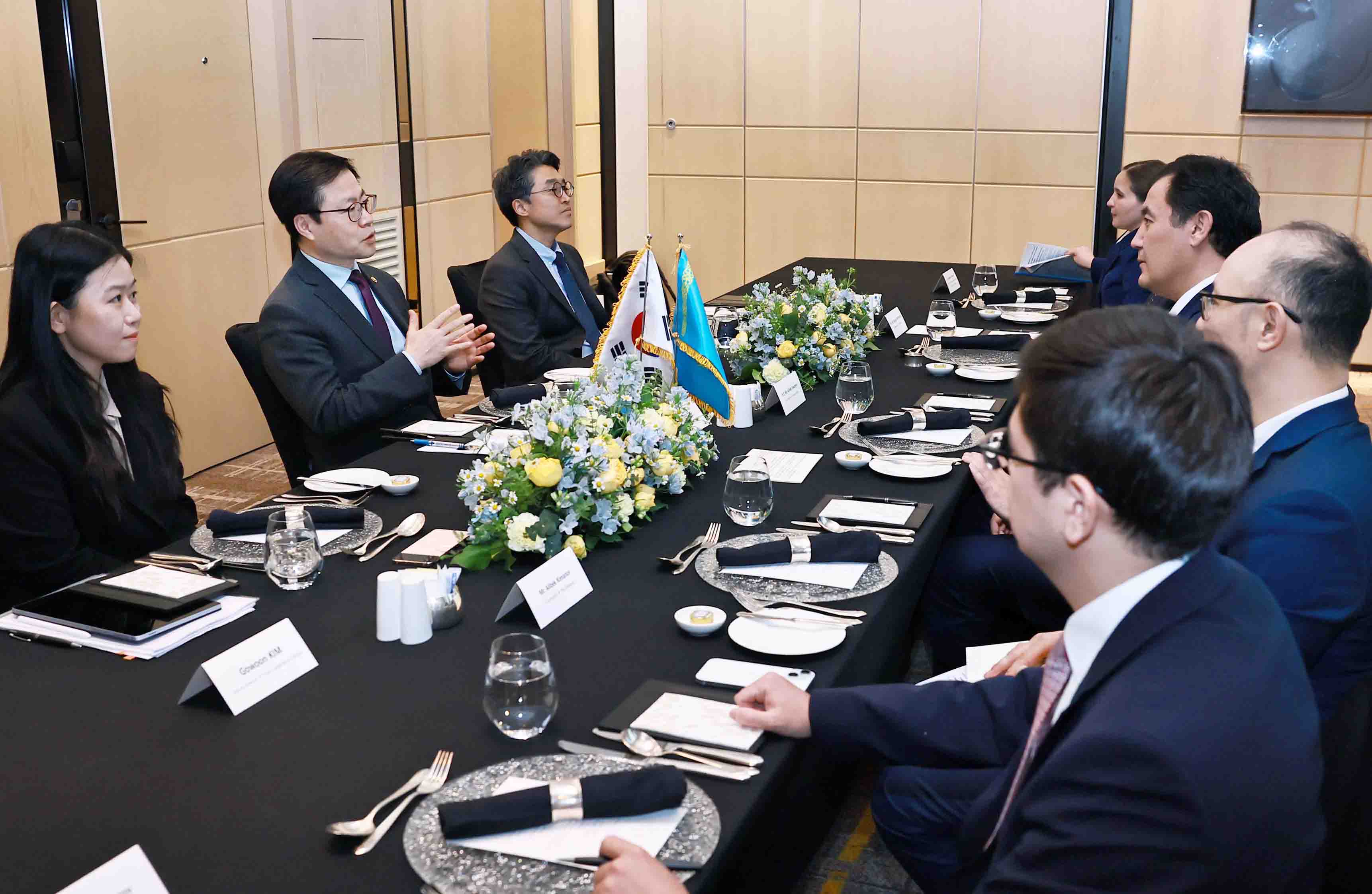 카자흐스탄 외교부 차관 면담 4