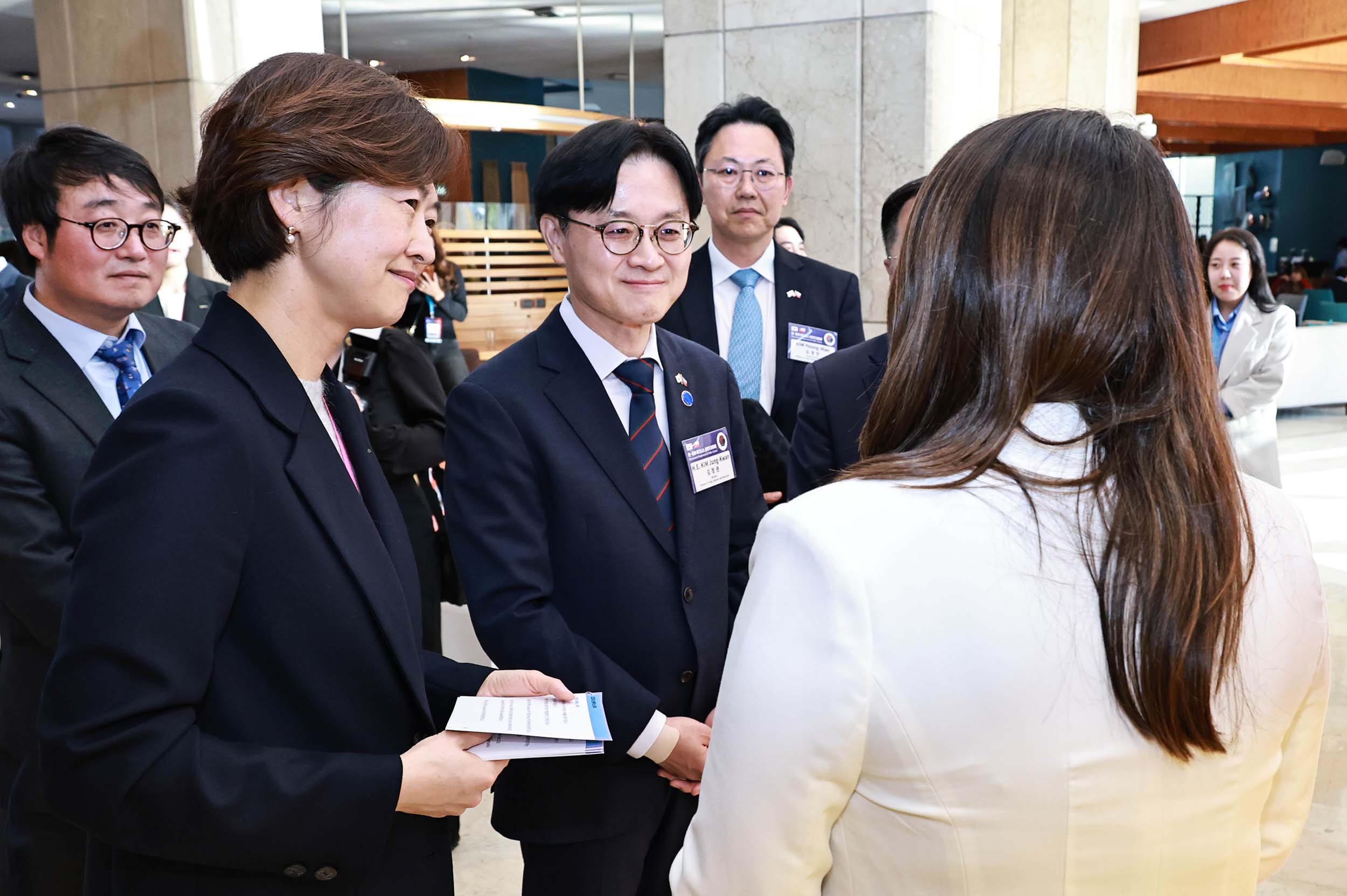 대통령 칠레 순방 계기에 열린 수출상담회장 방문 3