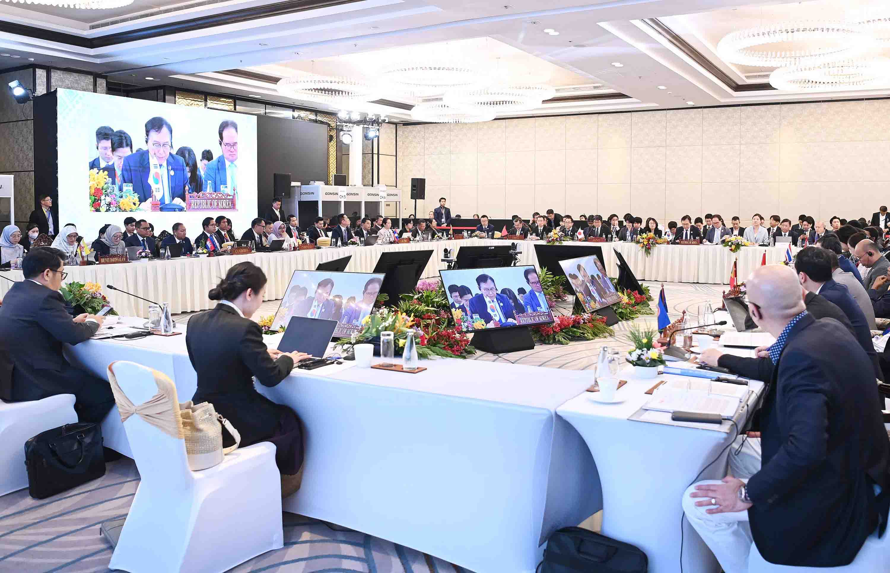 제27차 아세안+3 경제장관회의 3