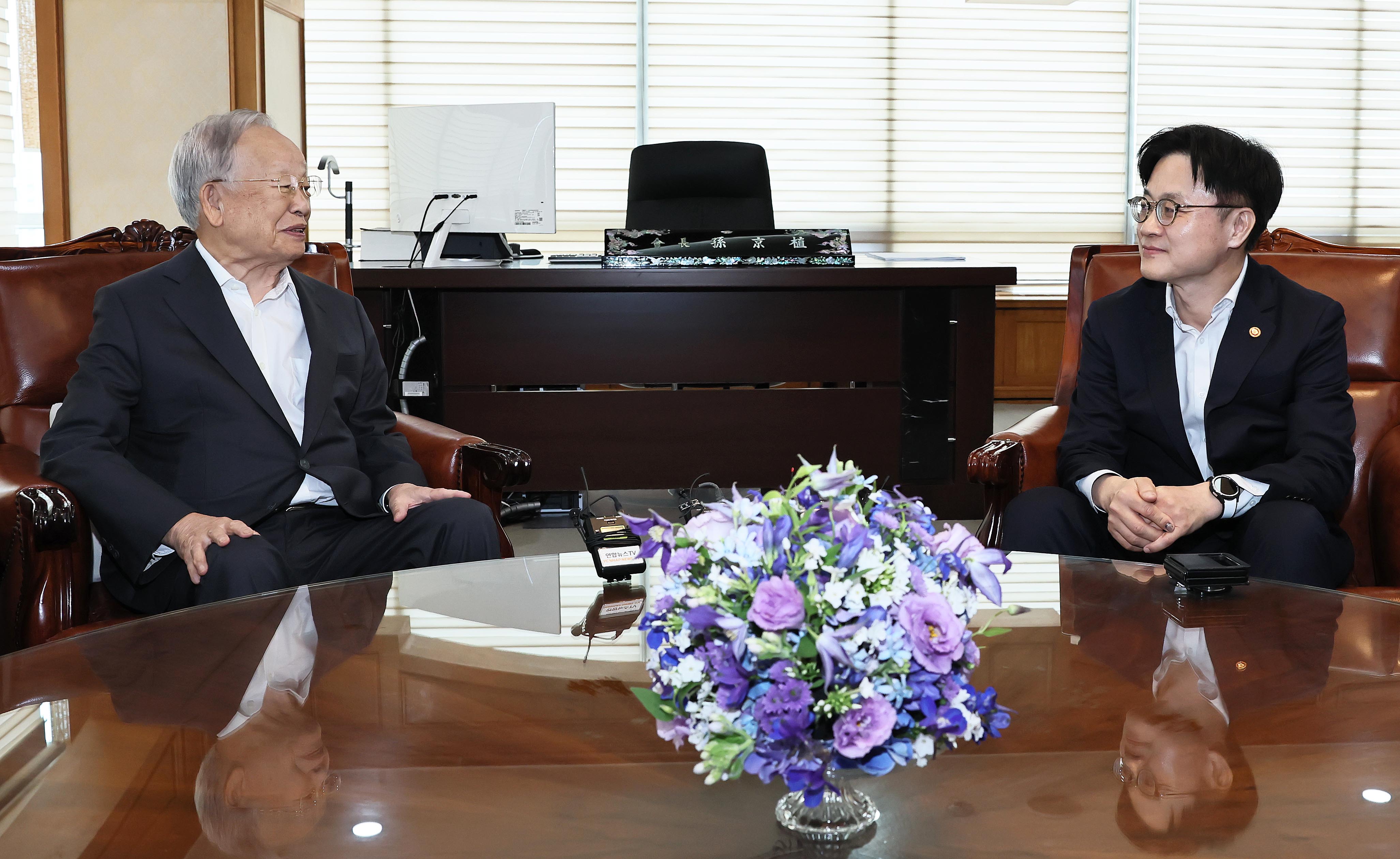 손경식 한국경영자총협회 회장 면담 2