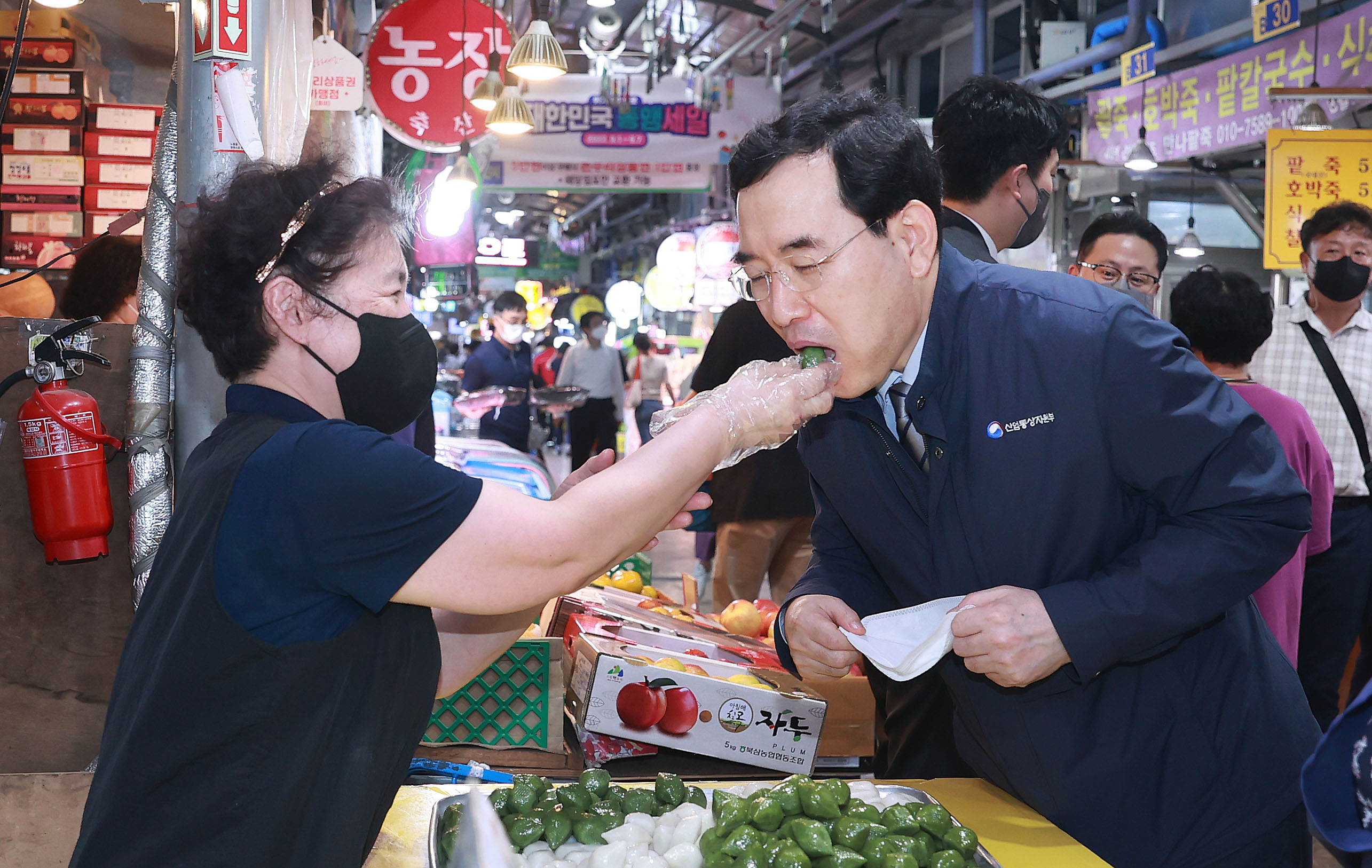 추석 명절을 맞아 전통시장인 영천시장 현장방문 3