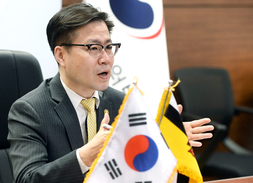 브루나이 재정경제부 제2장관 화상회담 1